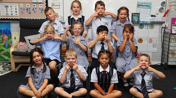 مسابقه خنده دار 