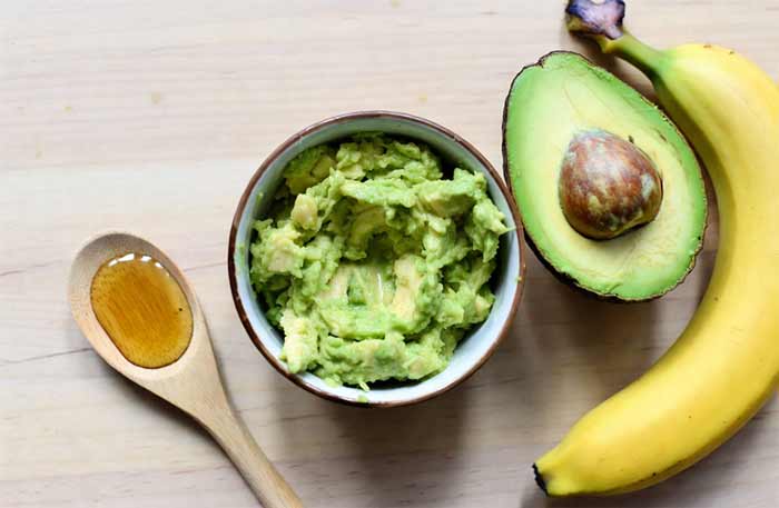 ماسک آووکادو و موز (مرطوب‌کننده و حجم‌دهنده)