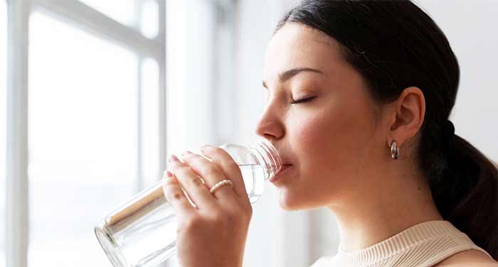 فواید آب خوردن 